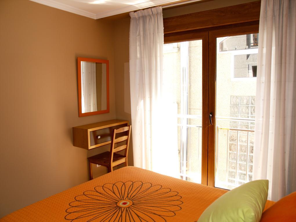 Apartamentos Barrosa II Portonovo Pokoj fotografie